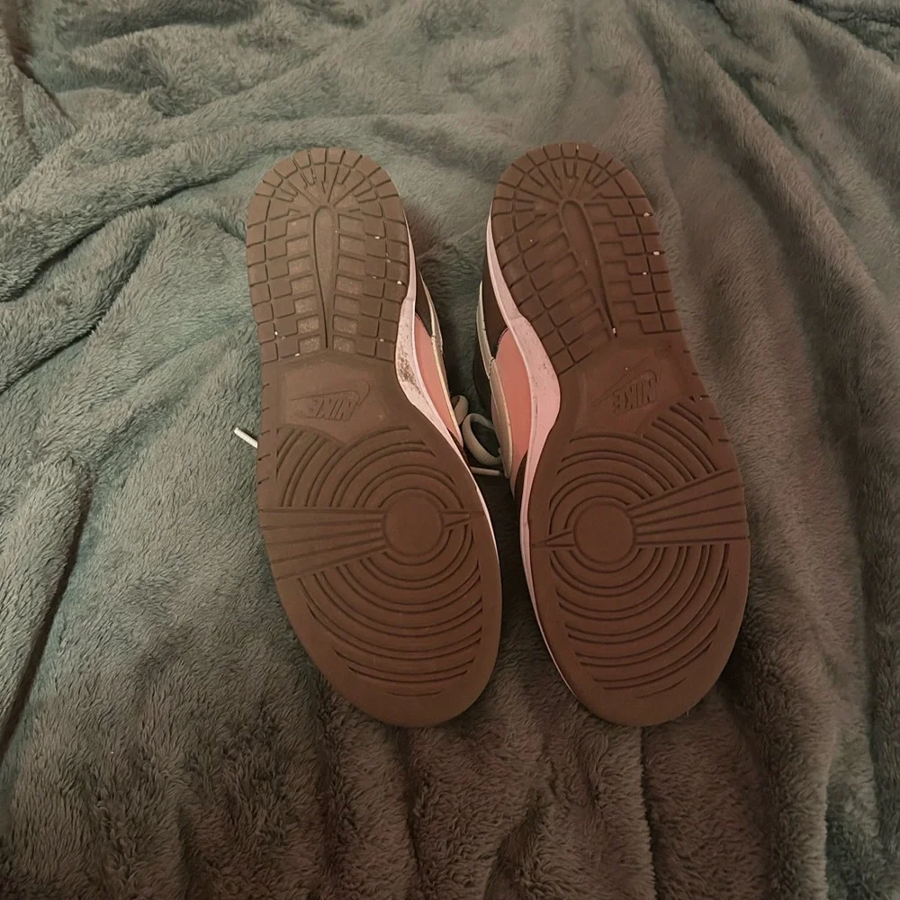 Nike Women’s SB Dunk Low - Picture 5 of 6